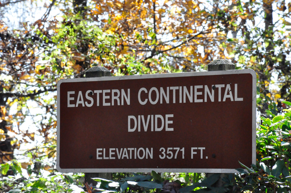Eastern Continental Divide elevation sign